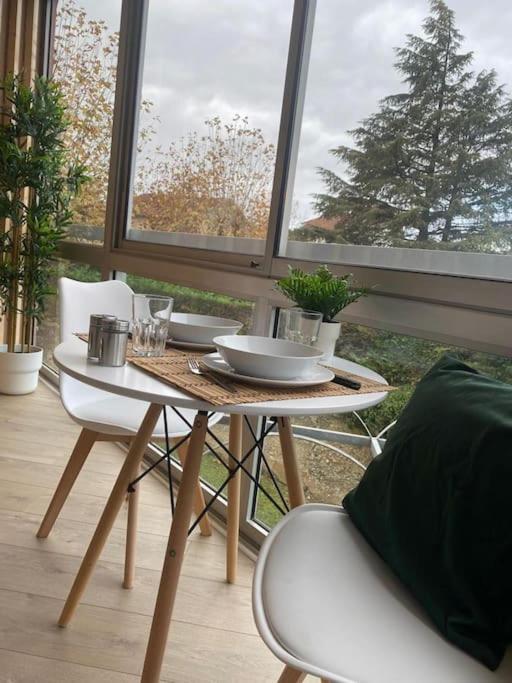 The Jungle Studio, Loggia & Parking Dans Residence โรม็อง-ซูร์-อีแซร์ ภายนอก รูปภาพ